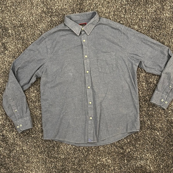 UNTUCKit button down with pocket - Picture 1 of 3